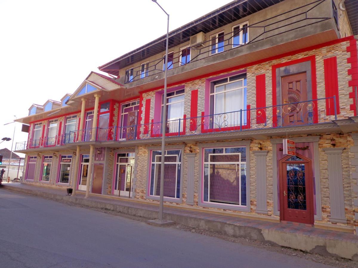 Tubram S Ailəvi Qonaq Evi Sheki Exterior foto