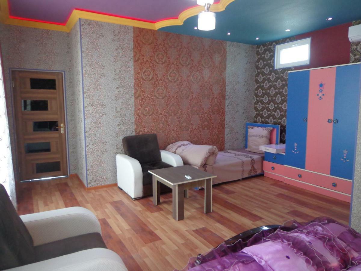Tubram S Ailəvi Qonaq Evi Sheki Exterior foto